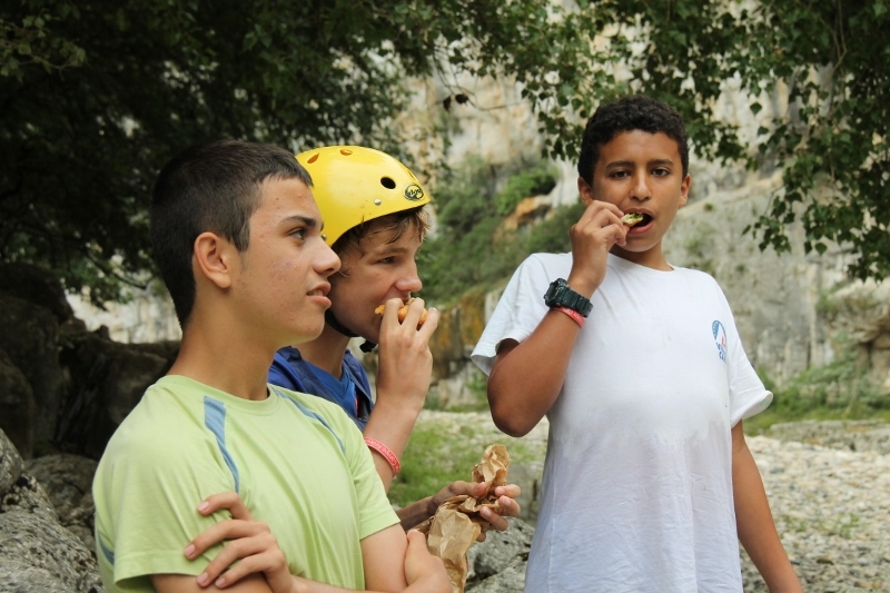 Village Camps International Summer Camp Ard&egrave;che, France 2019-07-26 https://www.villagecamps.com/journals_admin/images/917-22-08,09-07-2014  (800x600) (84).jpg